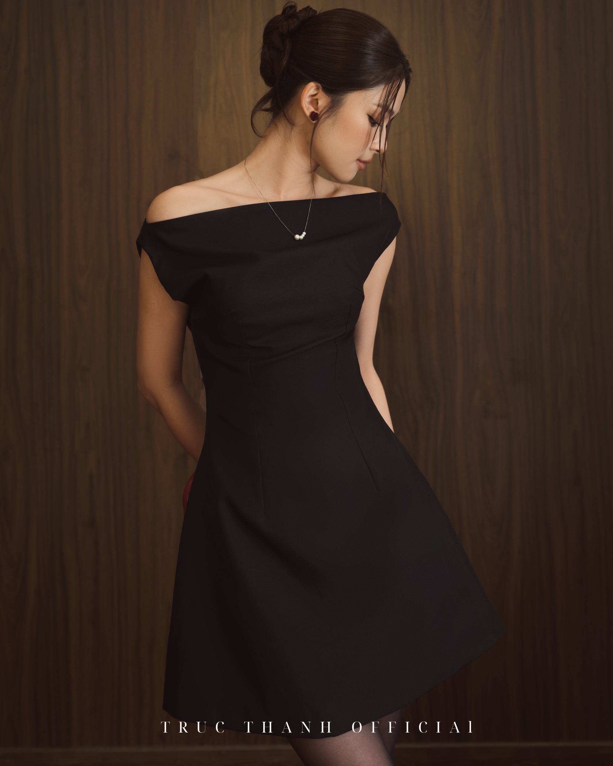 Elegance Dress | Váy cổ chéo form chữ A (Black/ Đen)