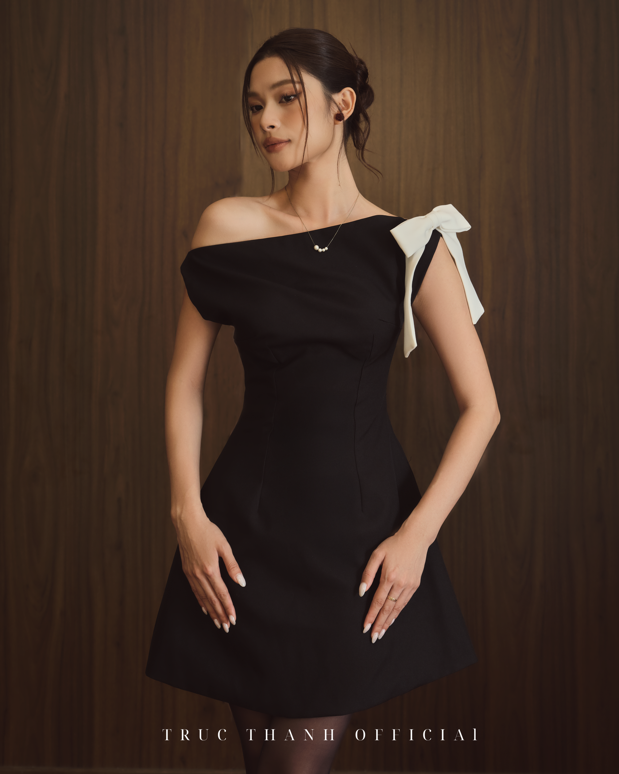 Elegance Dress | Váy cổ chéo form chữ A (Black/ Đen)