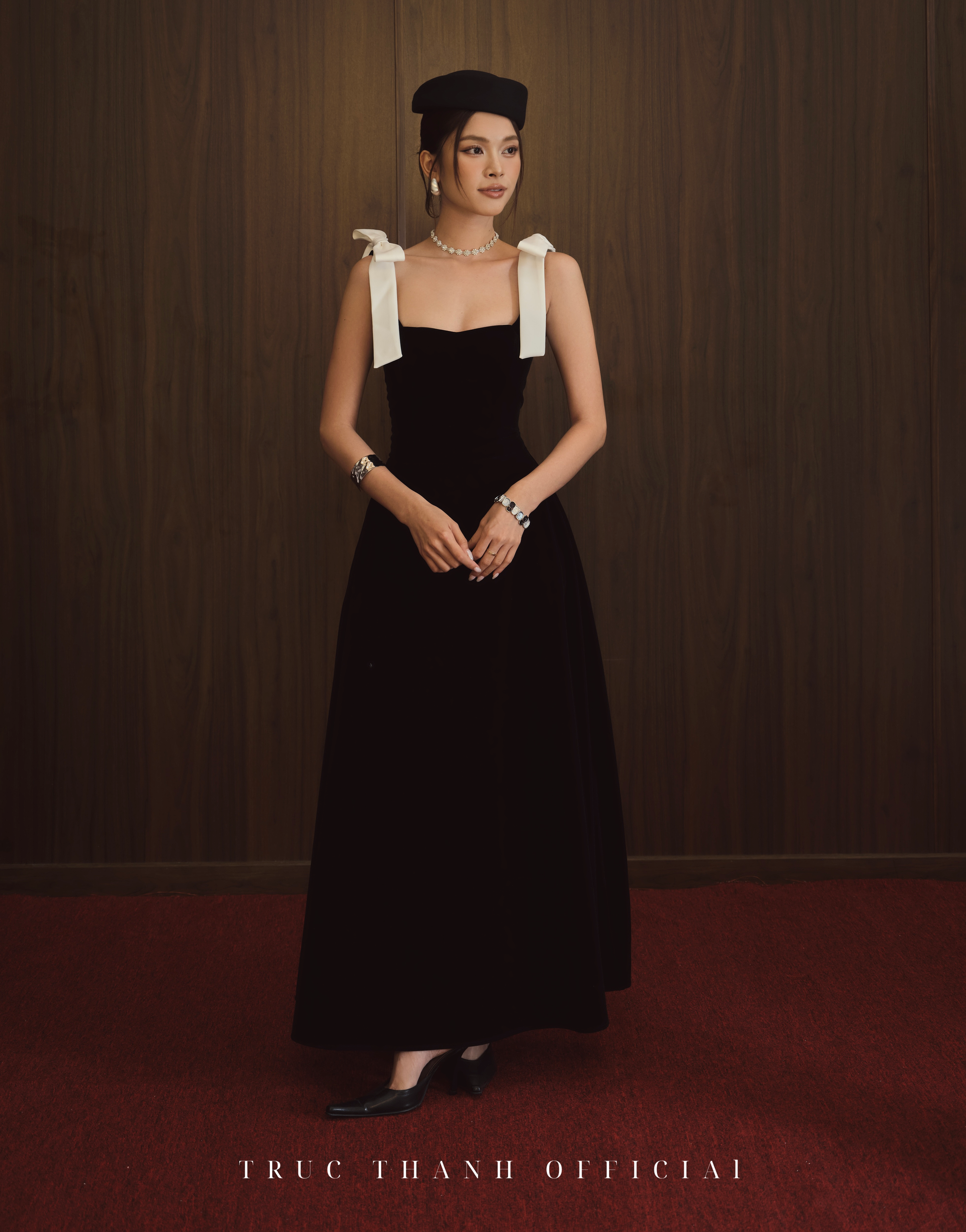 Amour Dress - Váy nhung dài (Black/Đen)