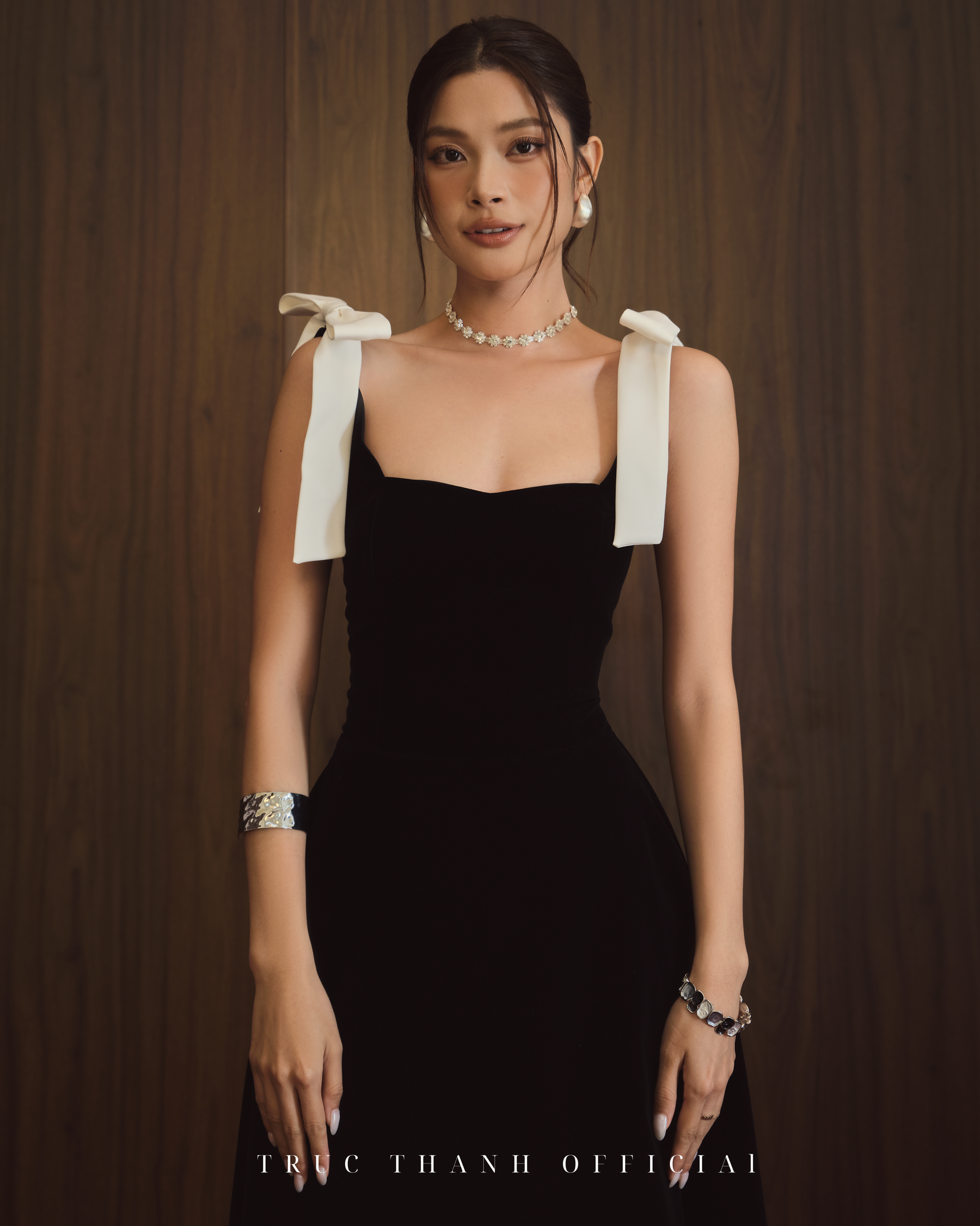 Amour Dress - Váy nhung dài (Black/Đen)