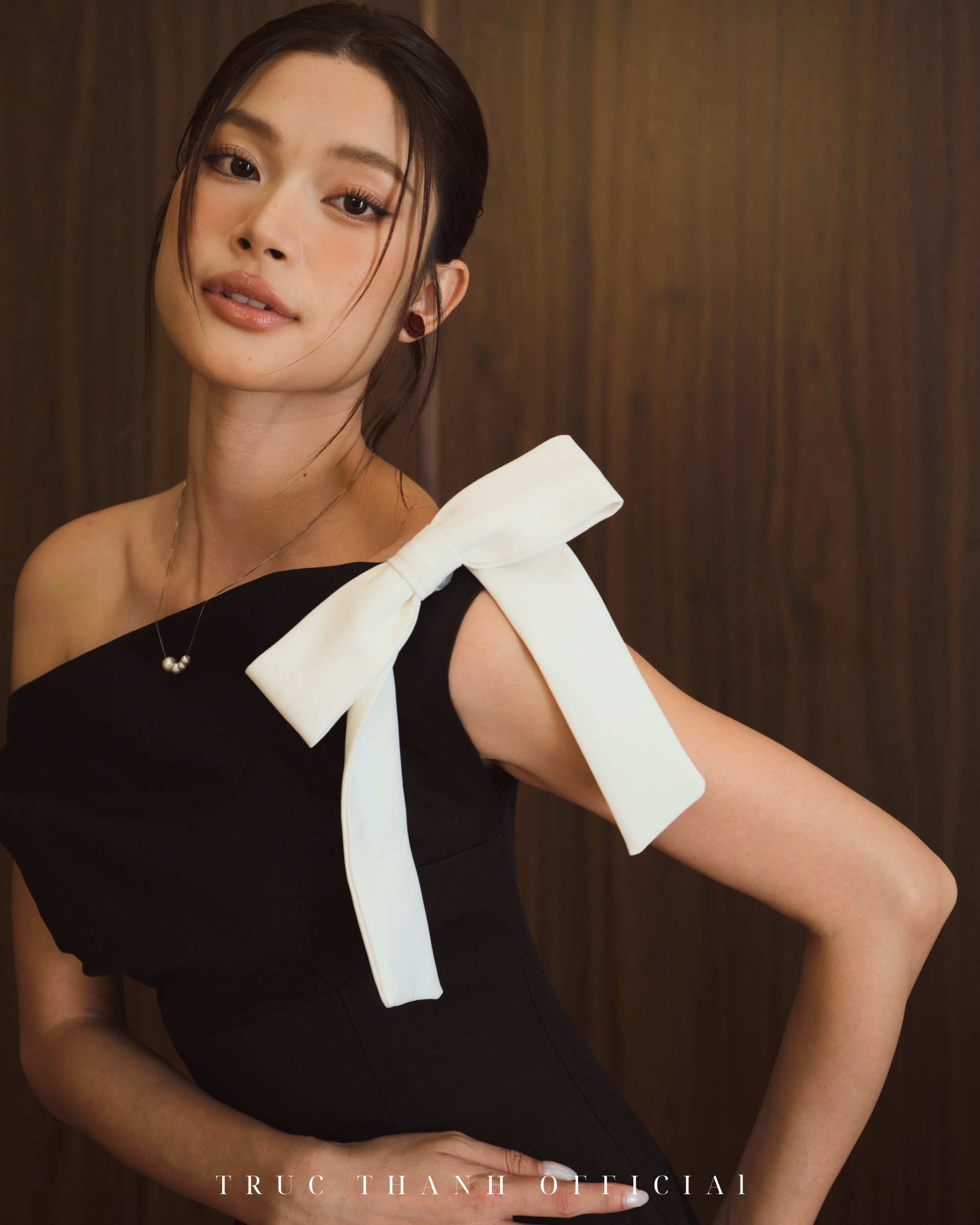 Elegance Dress | Váy cổ chéo form chữ A (Black/ Đen)