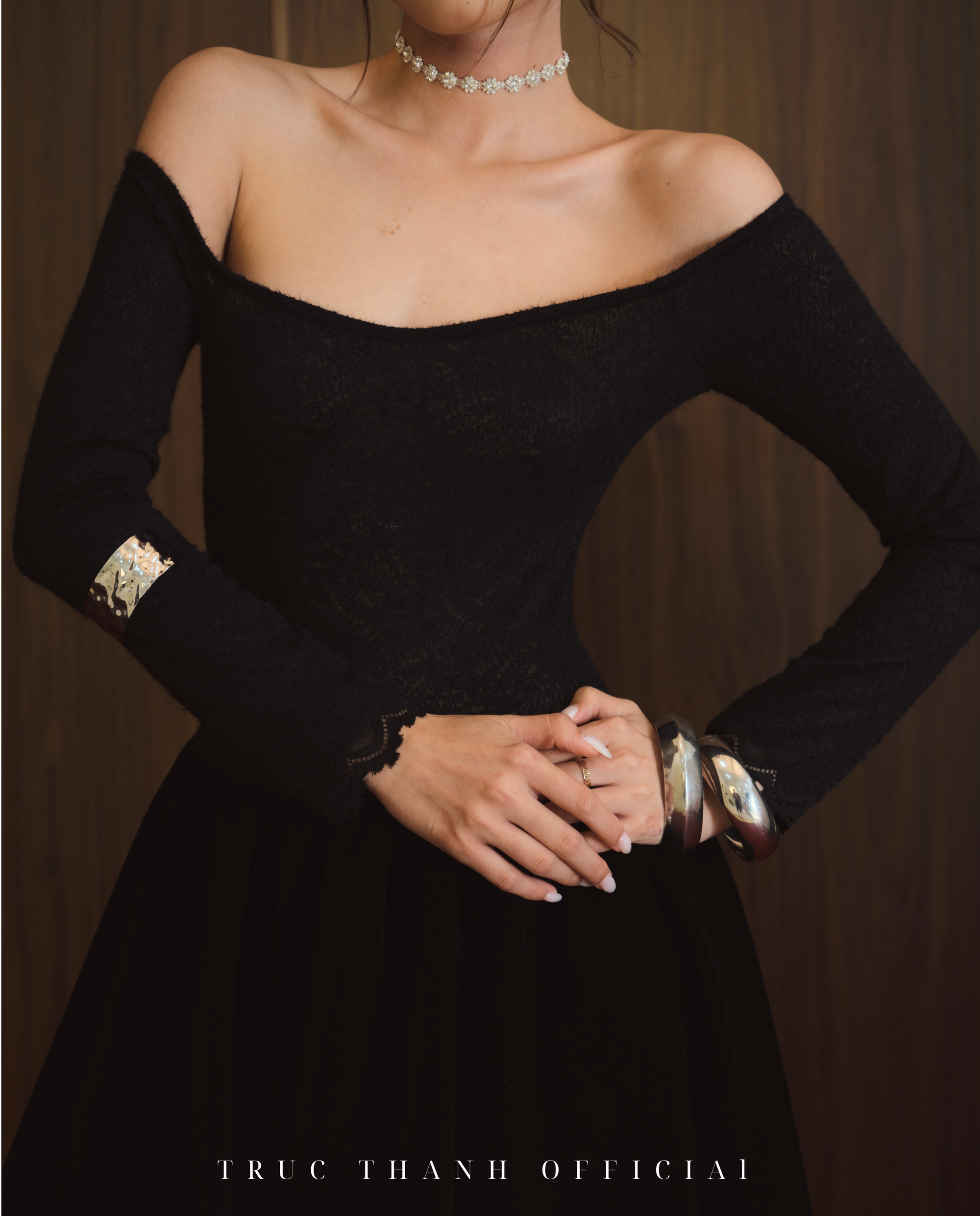 Velours Dress | Váy bí nhung form dài (Black/Red)