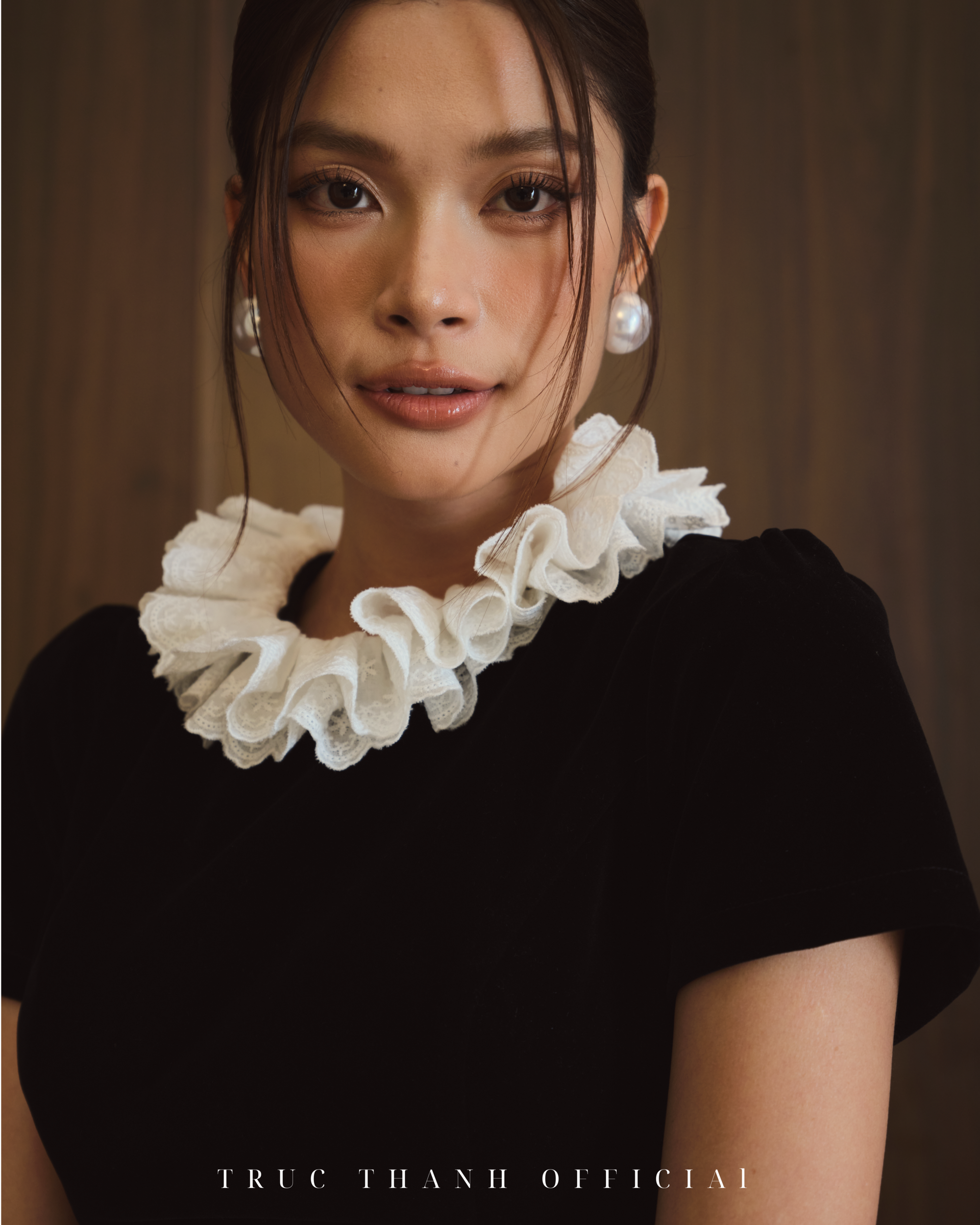 Classique Dress | Váy nhung cổ bèo (Black n White)